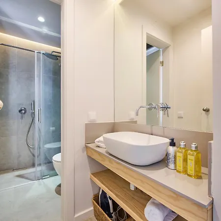 Дом отдыха 20 Daura Aroeira- Private Heated Pool