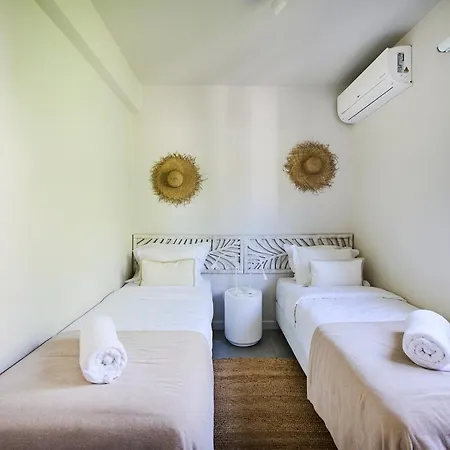 Дом отдыха 20 Daura Aroeira- Private Heated Pool