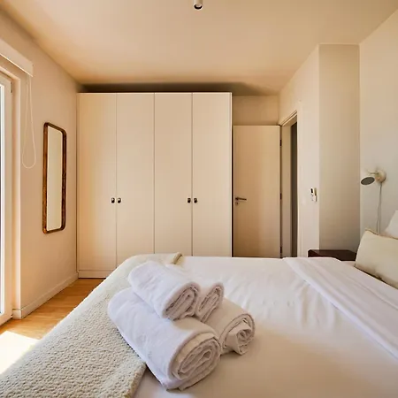 Дом отдыха 20 Daura Aroeira- Private Heated Pool